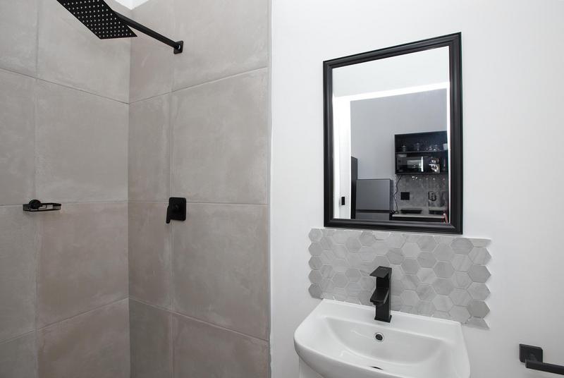 To Let 1 Bedroom Property for Rent in Rosebank Western Cape